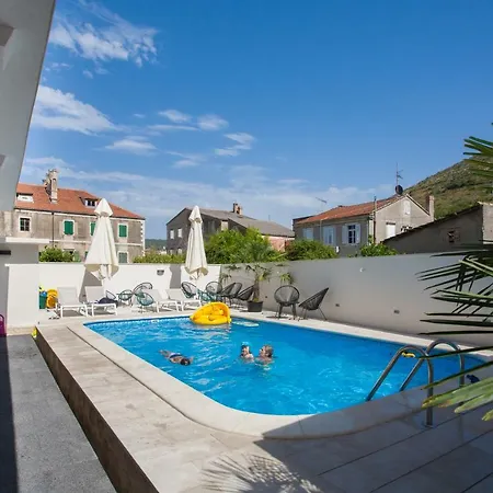 Stone Lemon With Pool In Villa