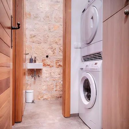 Villa Stone Lemon With Pool In *