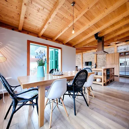 Stone Lemon With Pool In *