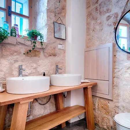 Stone Lemon With Pool In *